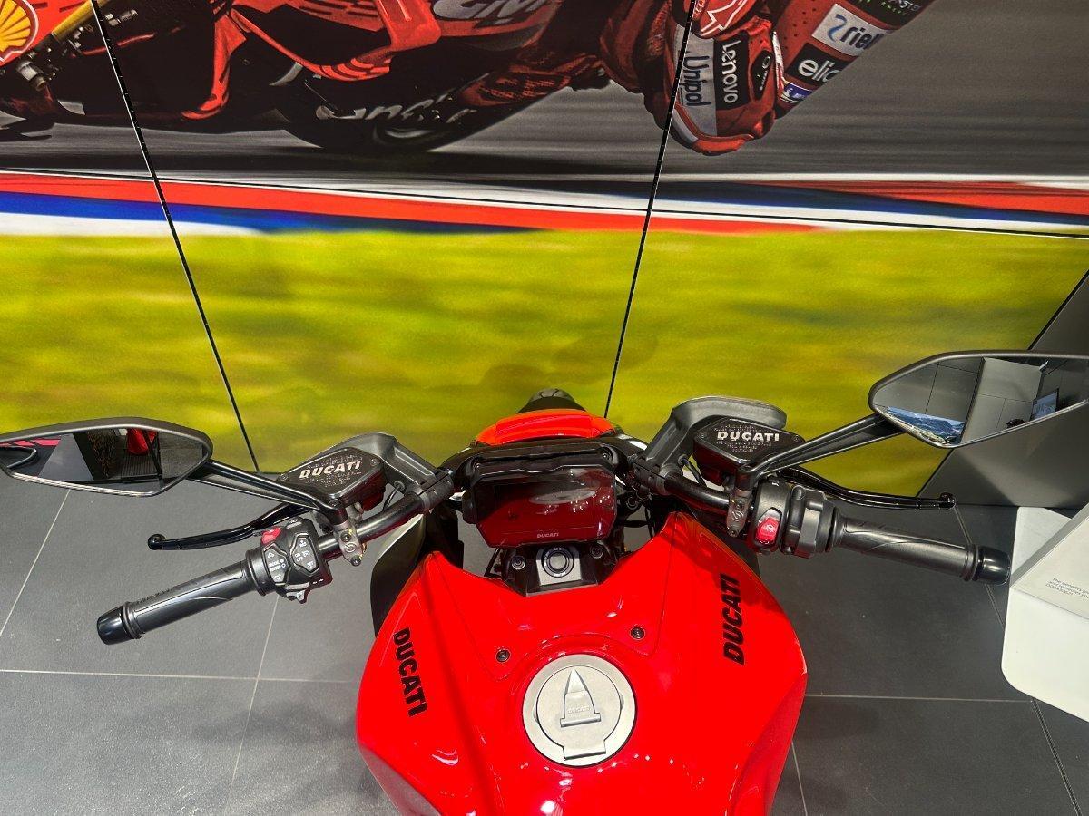 2026 DUCATI DIAVEL V4 CRUISER