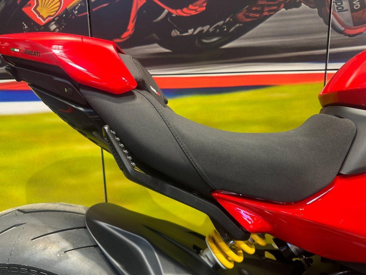 2026 DUCATI DIAVEL V4 CRUISER