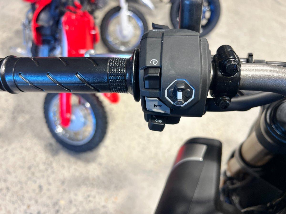 2026 HONDA CB650R E-CLUTCH SPORTS