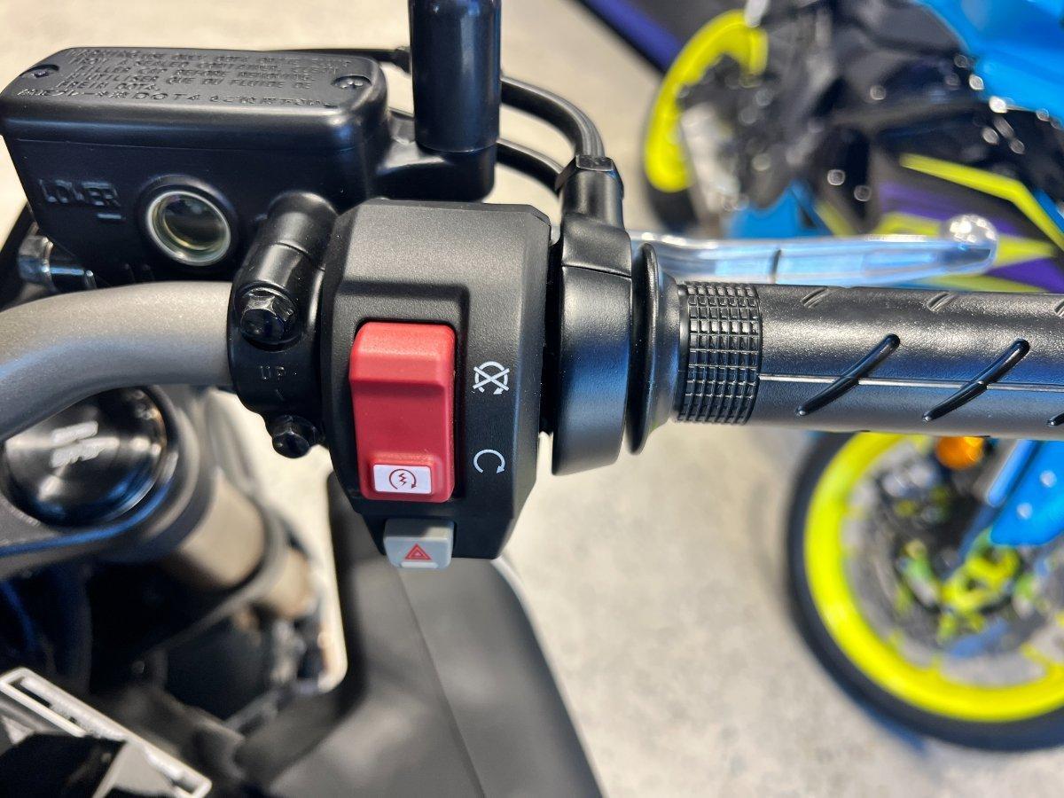 2026 HONDA CB650R E-CLUTCH SPORTS