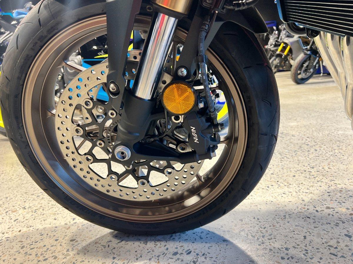 2026 HONDA CB650R E-CLUTCH SPORTS