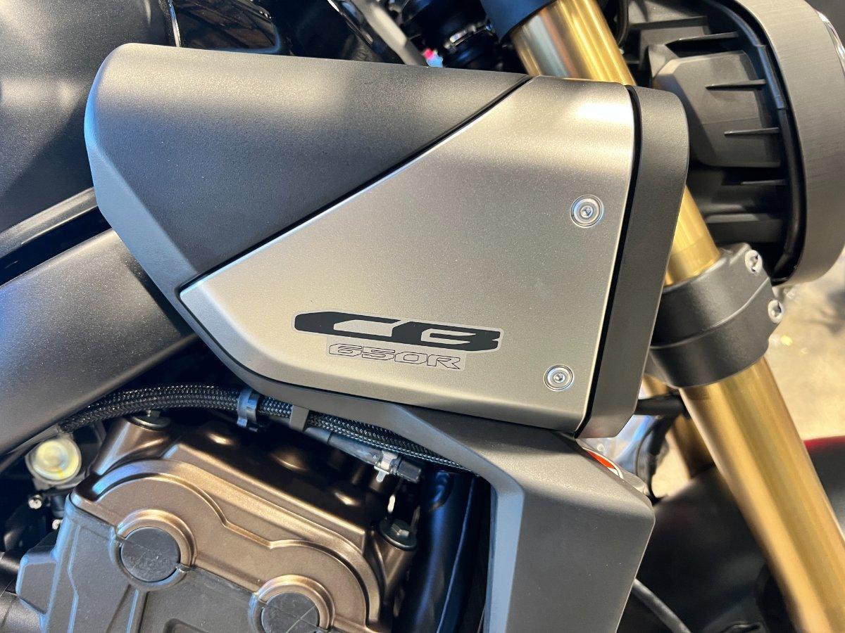 2026 HONDA CB650R E-CLUTCH SPORTS