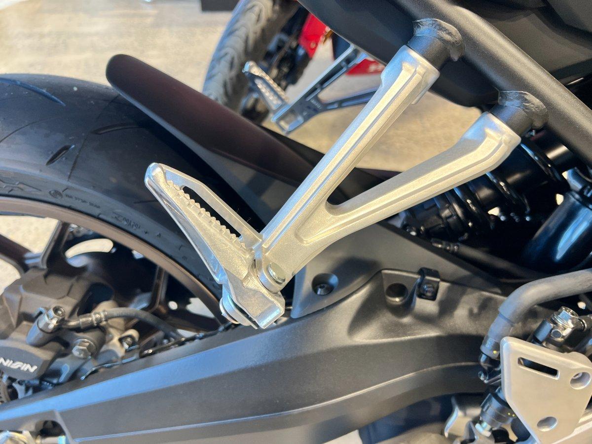 2026 HONDA CB650R E-CLUTCH SPORTS