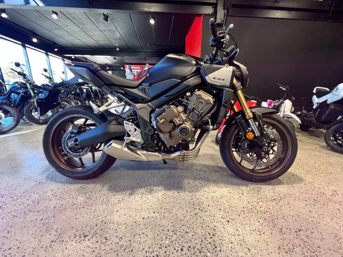 2026 HONDA CB650R E-CLUTCH SPORTS