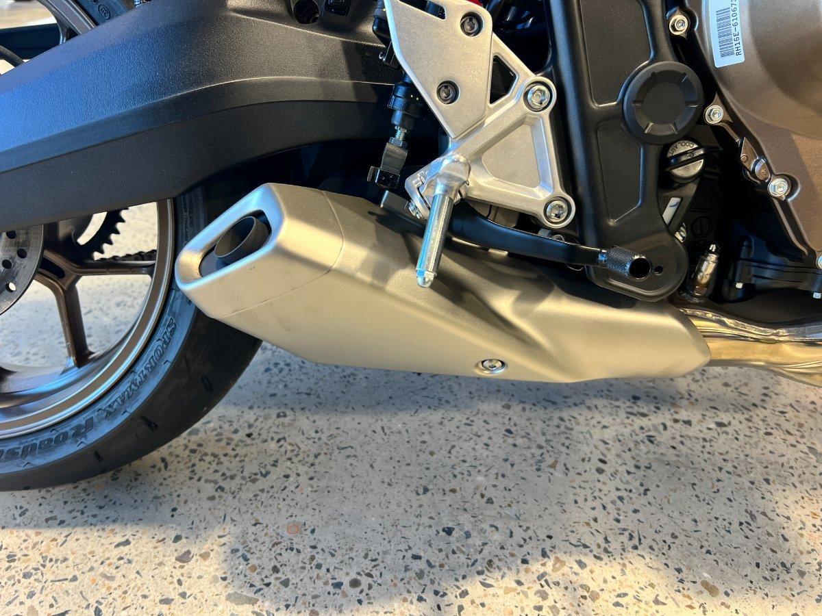 2026 HONDA CB650R E-CLUTCH SPORTS