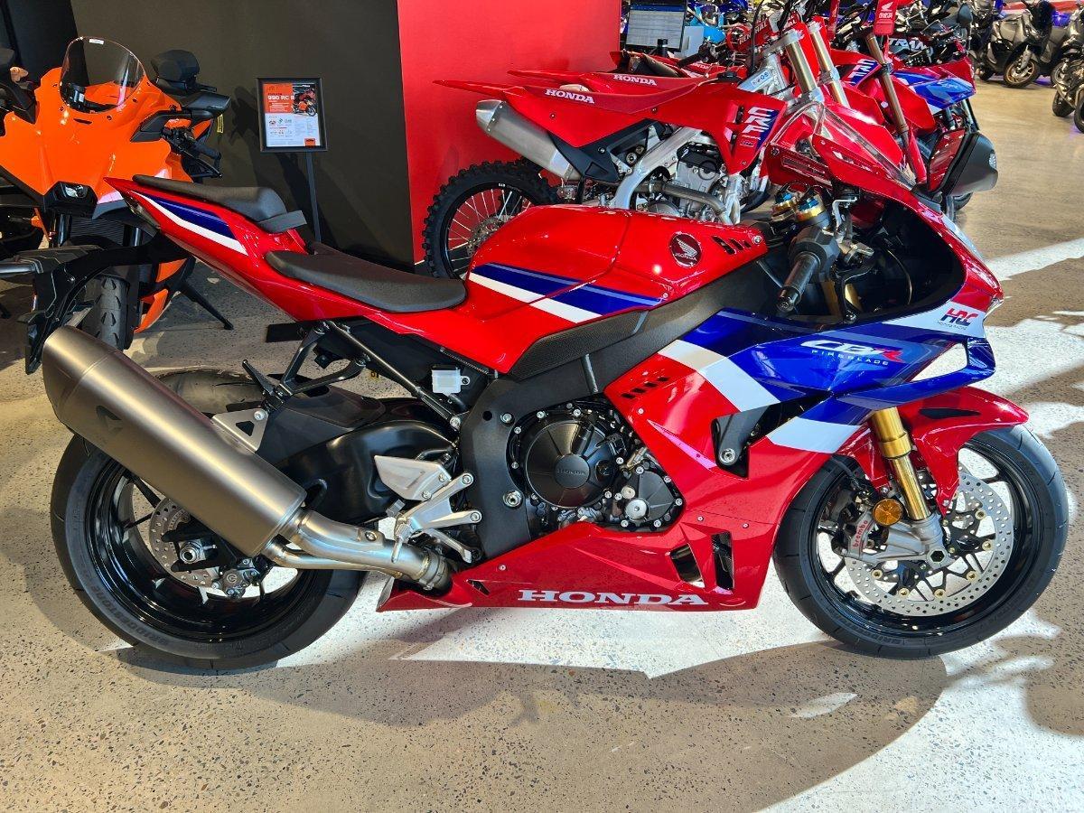 2026 HONDA CBR1000RR-R SP (FIREBLADE) ABS ROAD