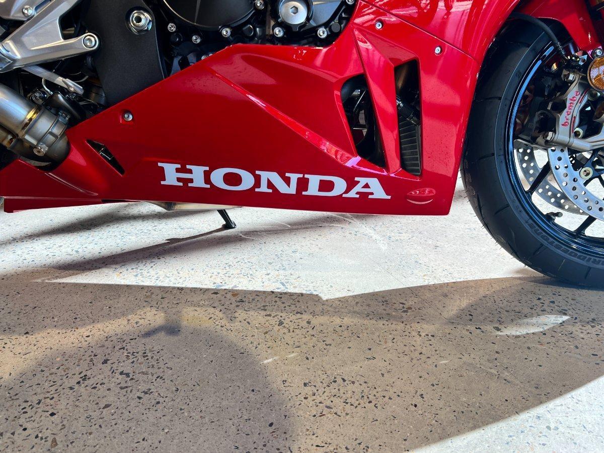 2026 HONDA CBR1000RR-R SP (FIREBLADE) ABS ROAD