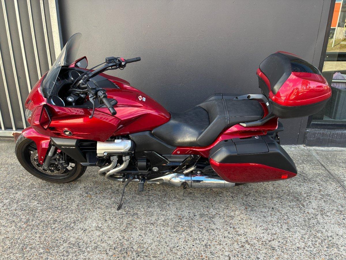 2014 HONDA CTX1300A ROAD