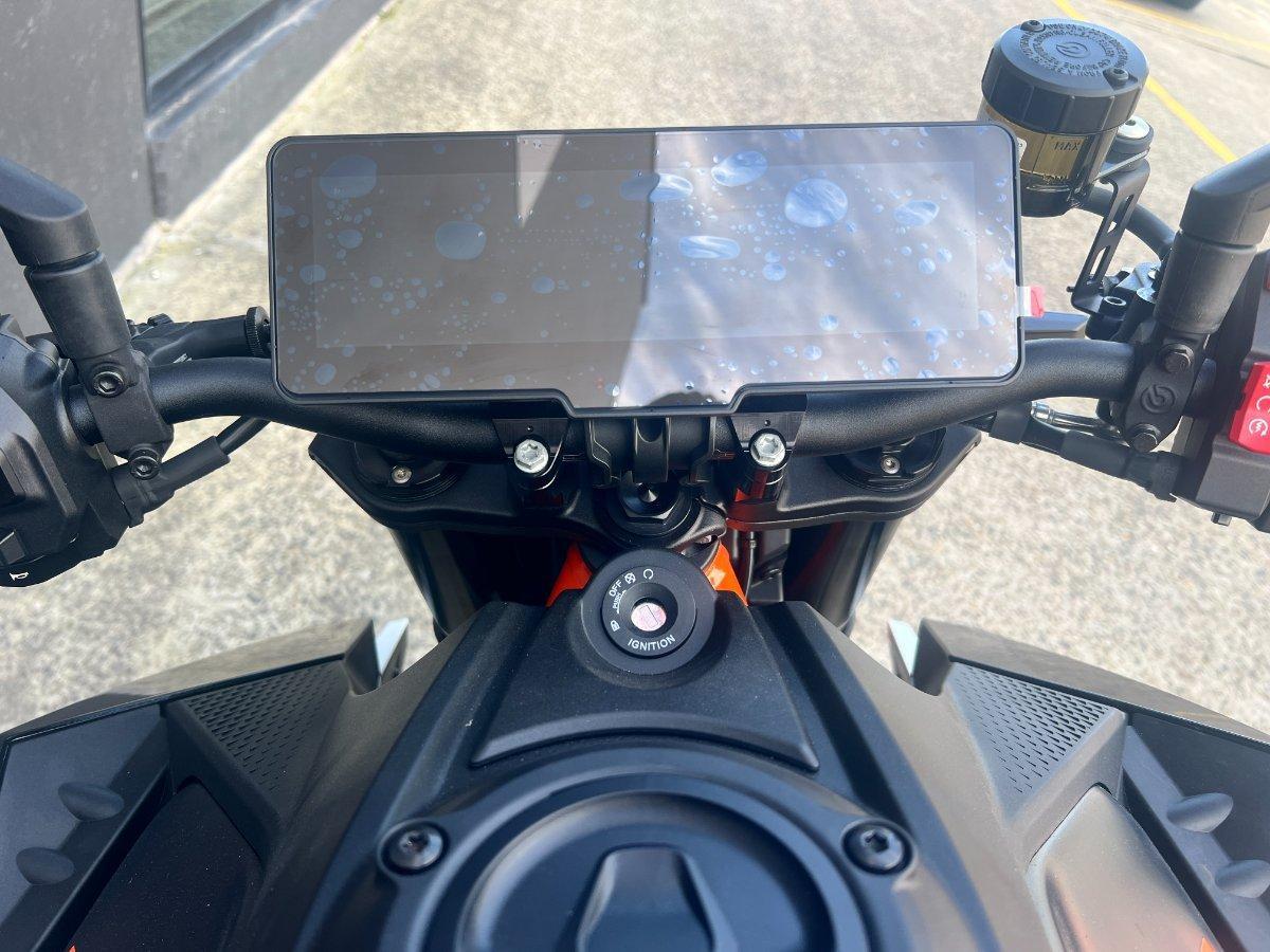 2026 KTM 990 DUKE R ROAD