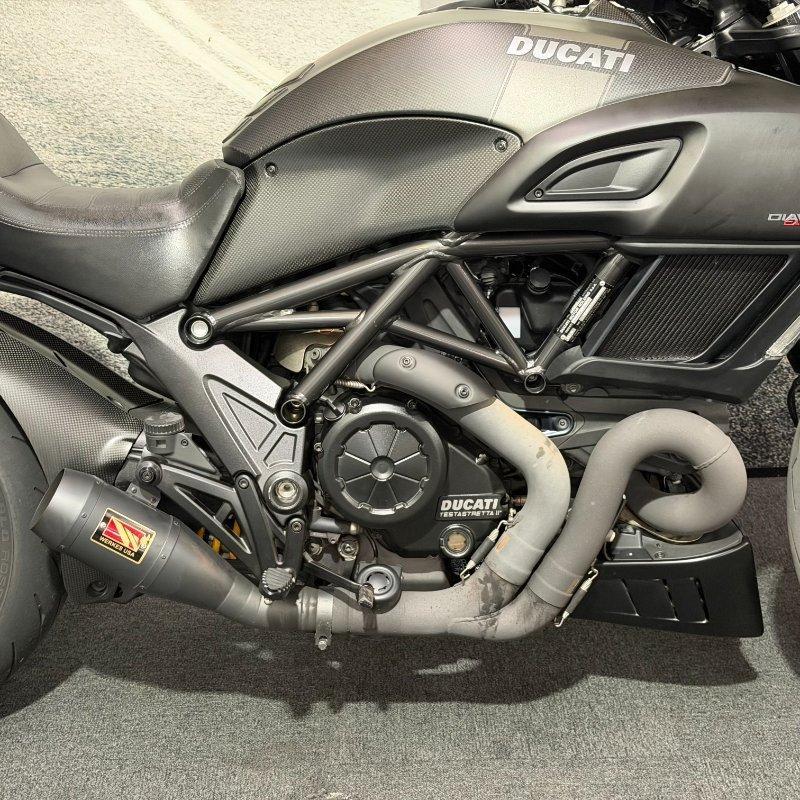 2016 DUCATI DIAVEL CARBON CRUISER