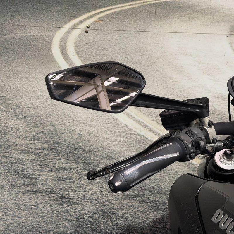 2016 DUCATI DIAVEL CARBON CRUISER