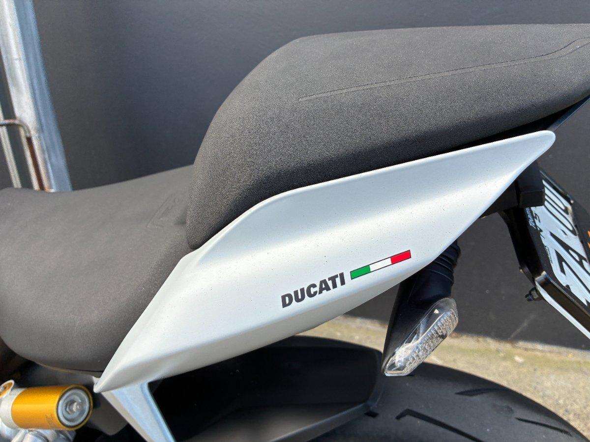 2022 DUCATI PANIGALE V2 SPORTS