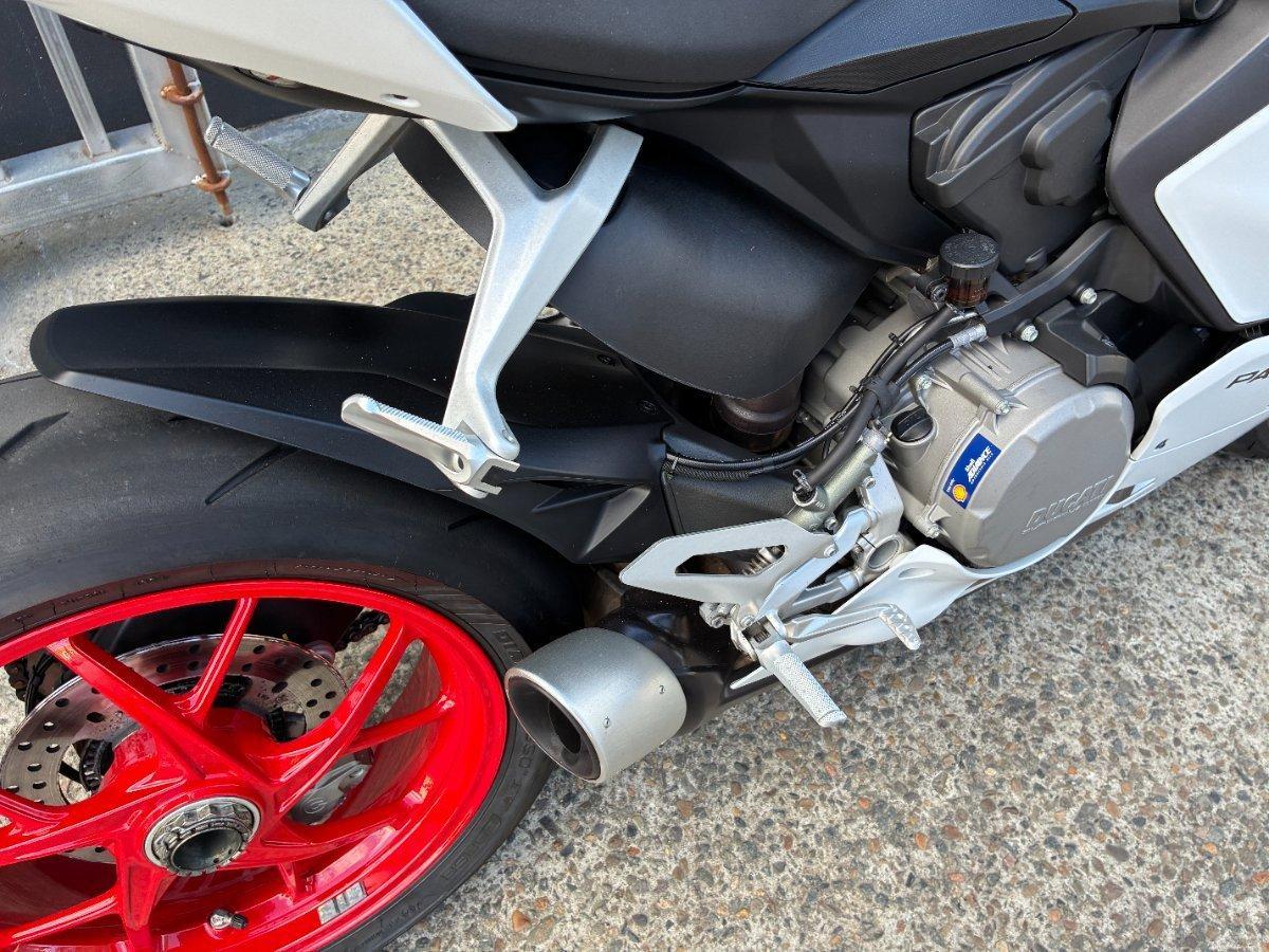 2022 DUCATI PANIGALE V2 SPORTS
