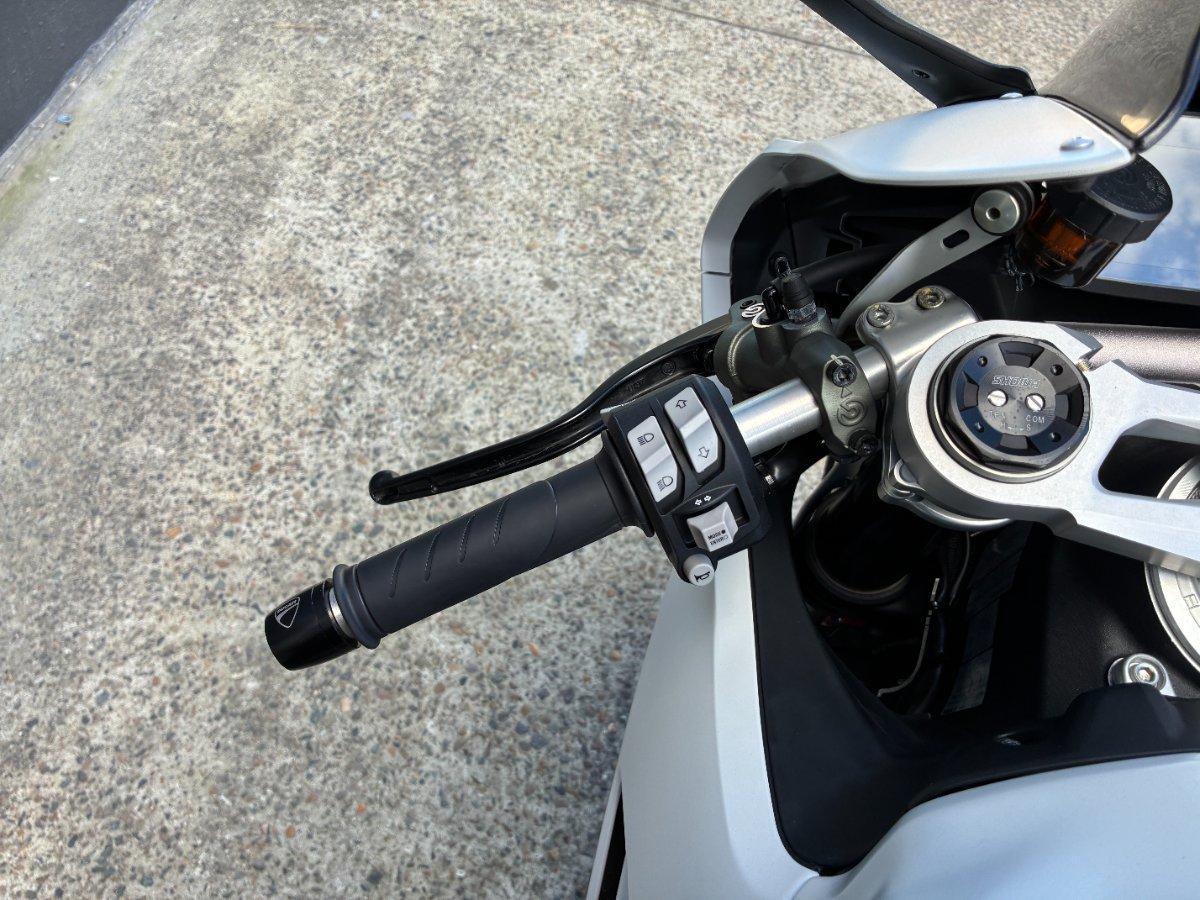 2022 DUCATI PANIGALE V2 SPORTS
