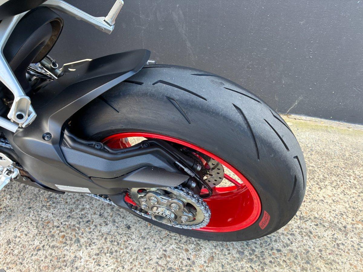 2022 DUCATI PANIGALE V2 SPORTS