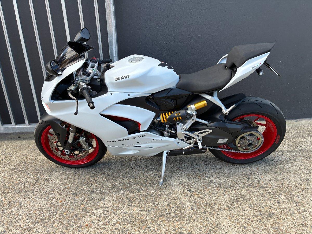 2022 DUCATI PANIGALE V2 SPORTS
