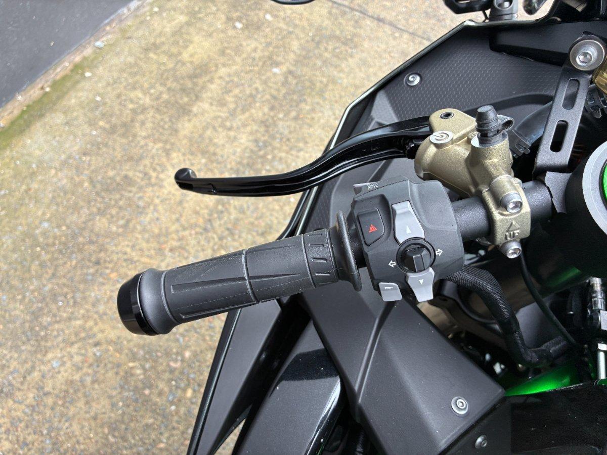 2025 KAWASAKI NINJA H2 SPORTS