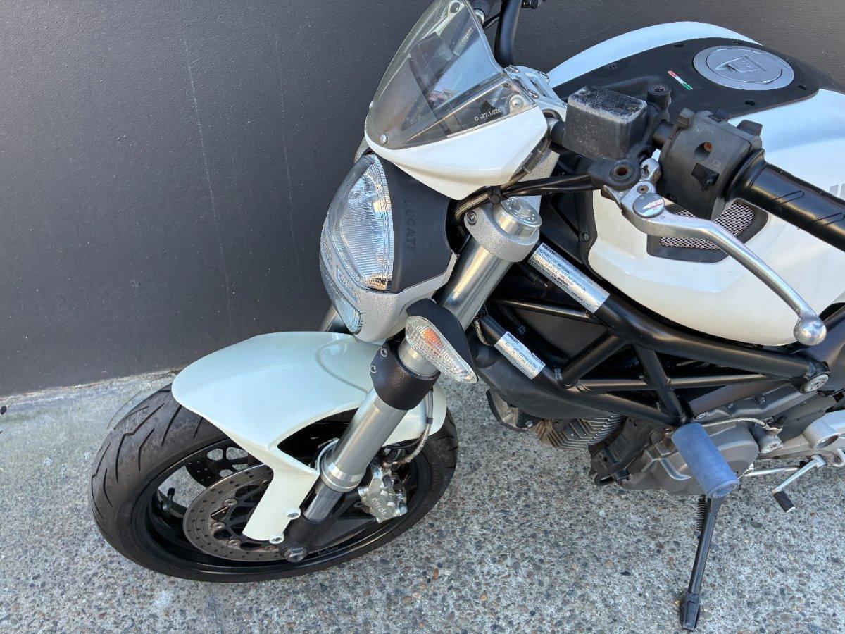 2013 DUCATI MONSTER 696 ROAD