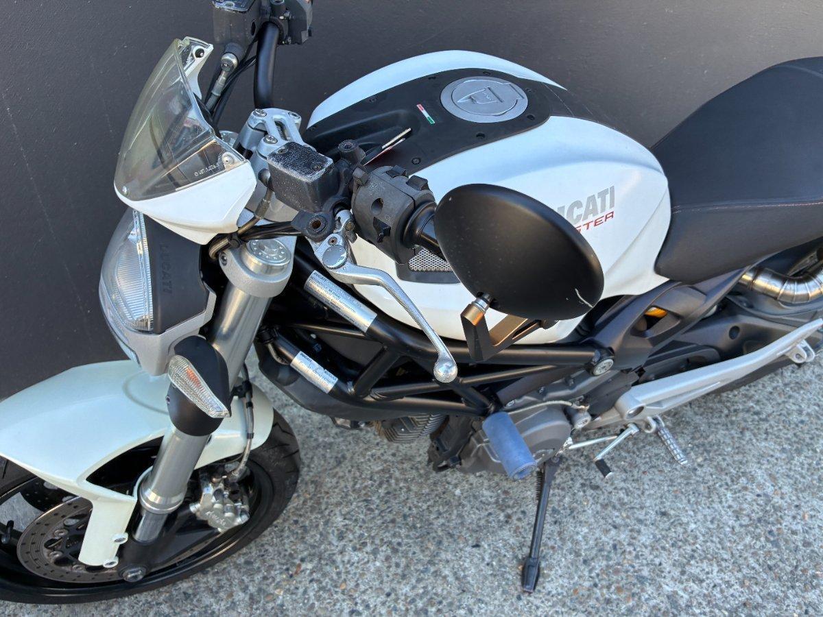 2013 DUCATI MONSTER 696 ROAD