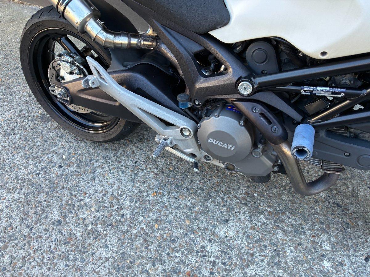 2013 DUCATI MONSTER 696 ROAD