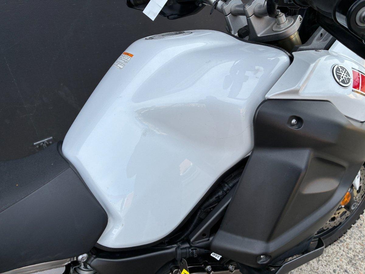 2011 YAMAHA XTZ1200 SUPER TENERE DUAL SPORTS