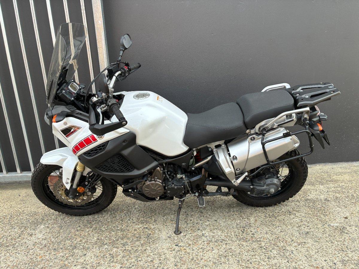 2011 YAMAHA XTZ1200 SUPER TENERE DUAL SPORTS