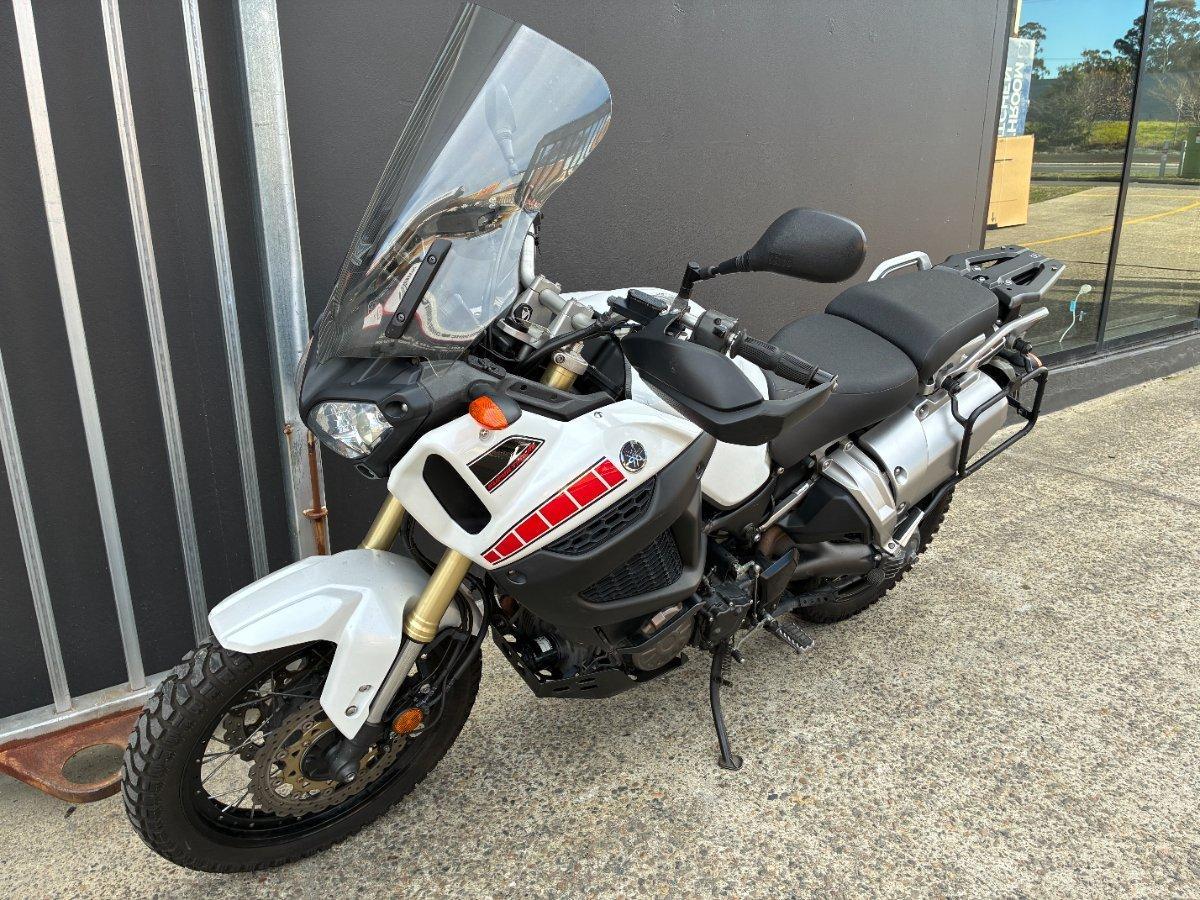 2011 YAMAHA XTZ1200 SUPER TENERE DUAL SPORTS