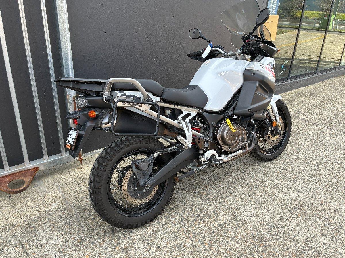 2011 YAMAHA XTZ1200 SUPER TENERE DUAL SPORTS