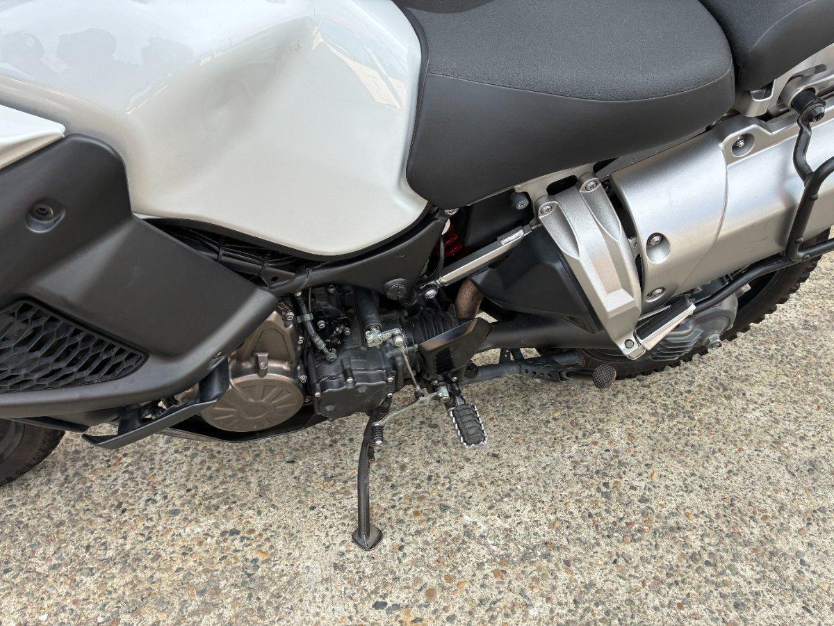 2011 YAMAHA XTZ1200 SUPER TENERE DUAL SPORTS