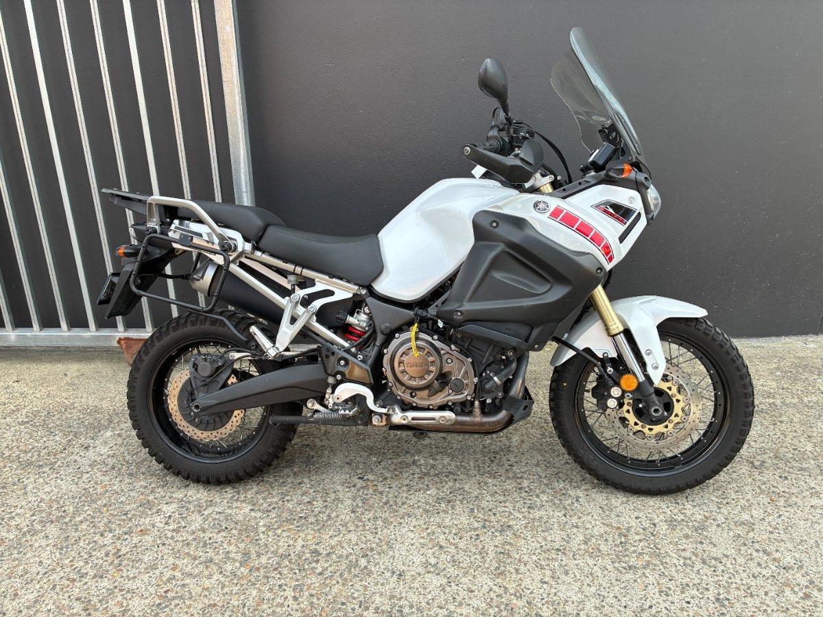 2011 YAMAHA XTZ1200 SUPER TENERE DUAL SPORTS