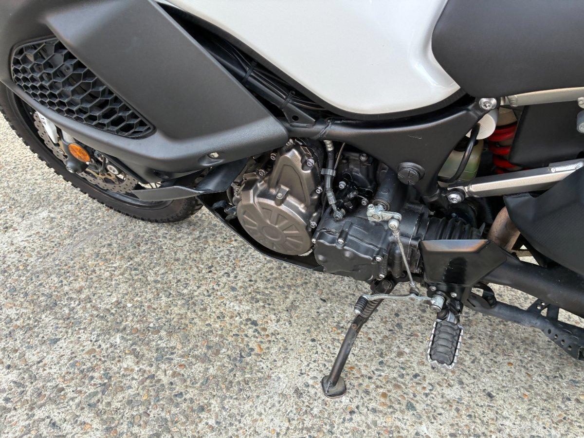 2011 YAMAHA XTZ1200 SUPER TENERE DUAL SPORTS