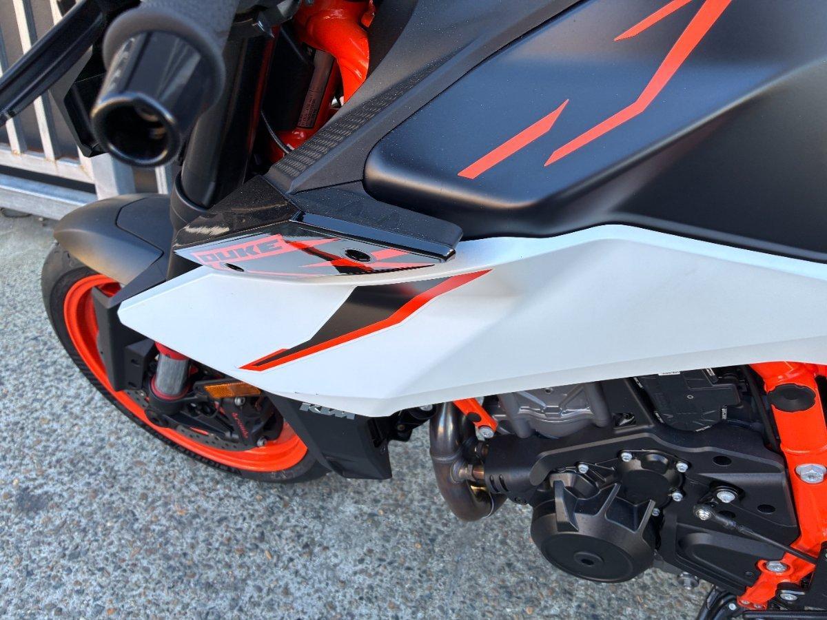2026 KTM 990 DUKE R ROAD