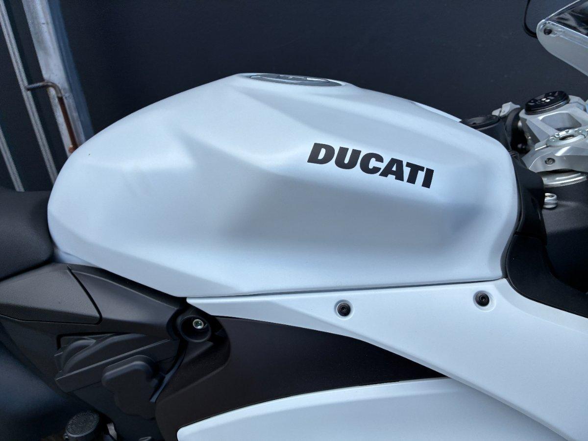 2022 DUCATI PANIGALE V2 SPORTS