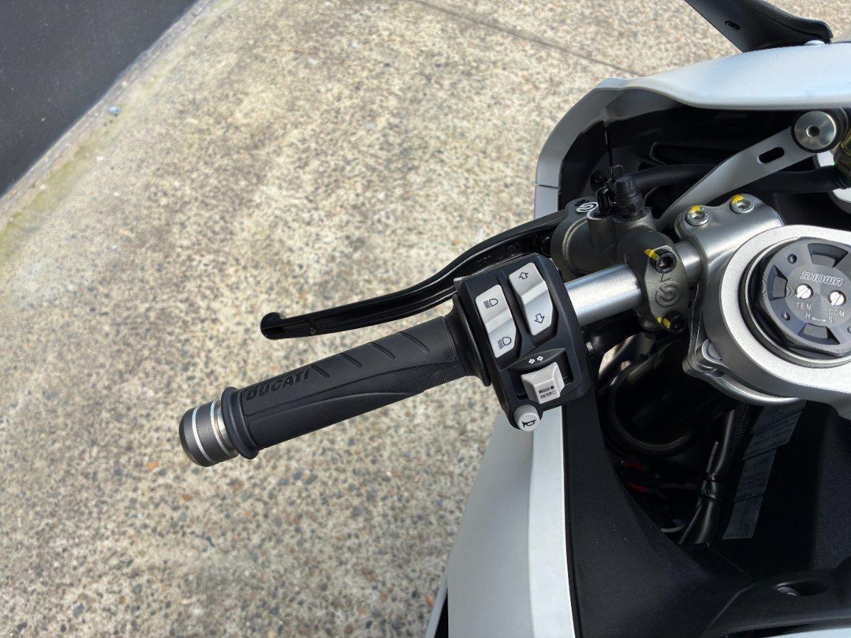 2022 DUCATI PANIGALE V2 SPORTS