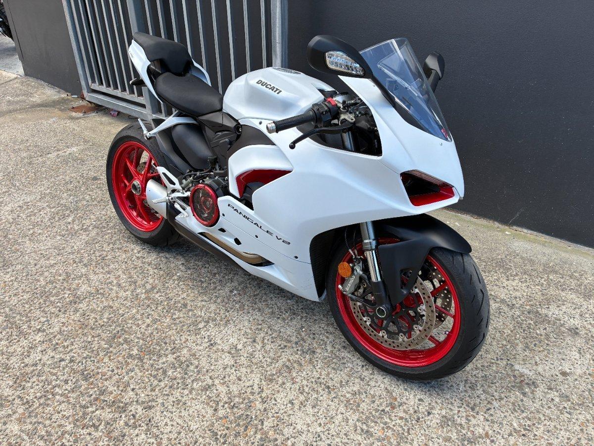 2022 DUCATI PANIGALE V2 SPORTS