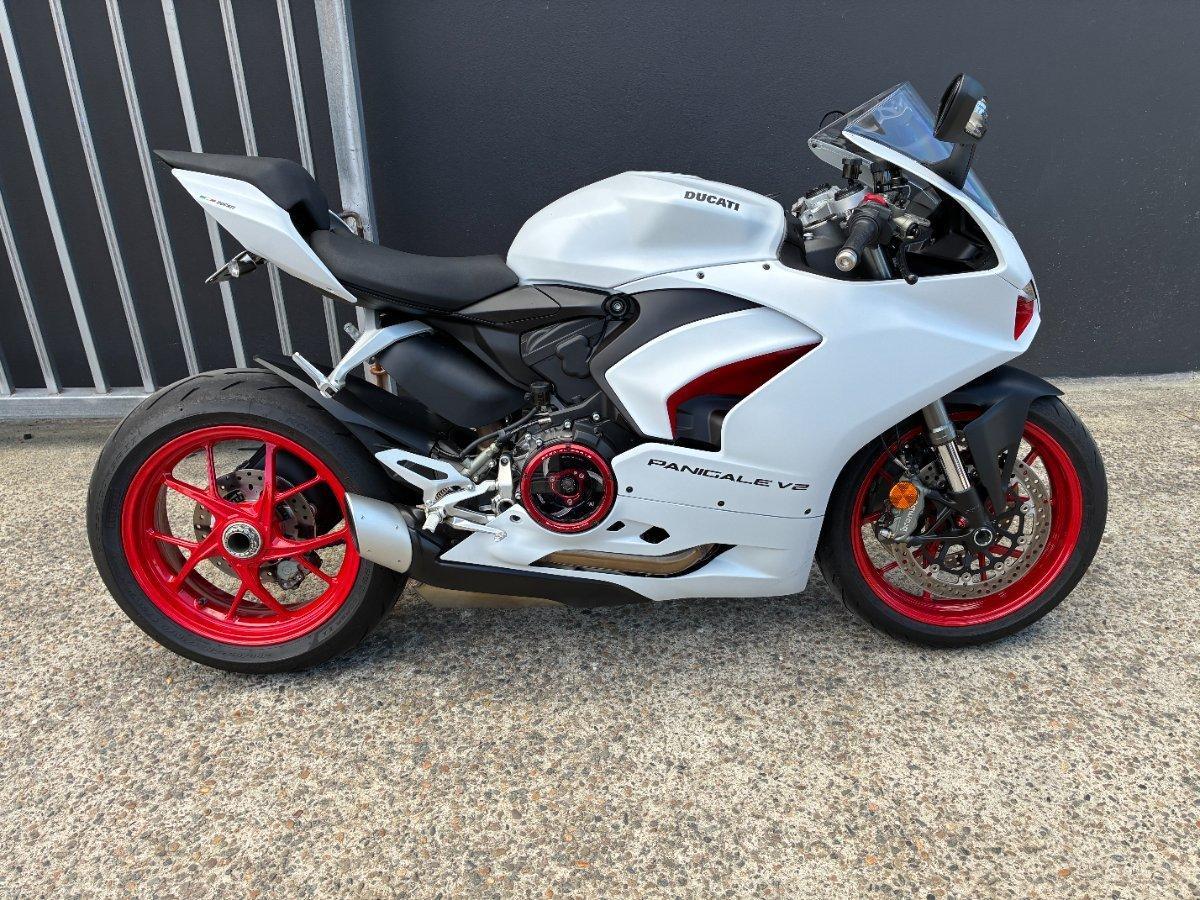 2022 DUCATI PANIGALE V2 SPORTS