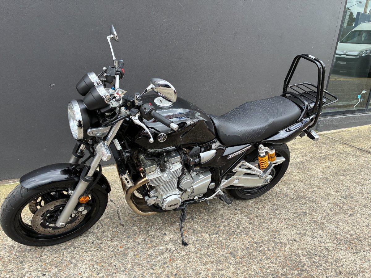 2010 YAMAHA XJR1300 ROAD