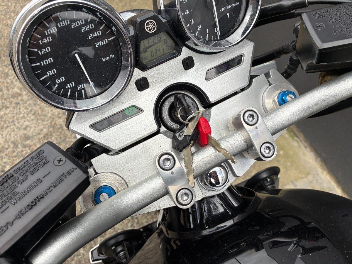 2010 YAMAHA XJR1300 ROAD