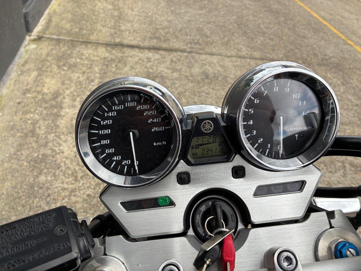 2010 YAMAHA XJR1300 ROAD