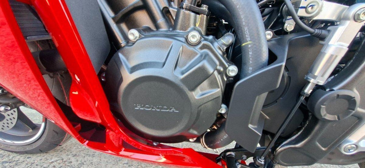 2026 HONDA CBR650R E-CLUTCH SPORTS