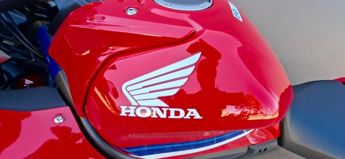 2026 HONDA CBR650R E-CLUTCH SPORTS