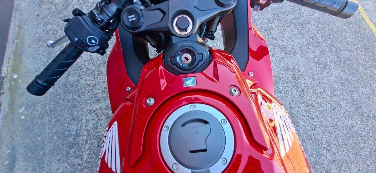 2026 HONDA CBR650R E-CLUTCH SPORTS