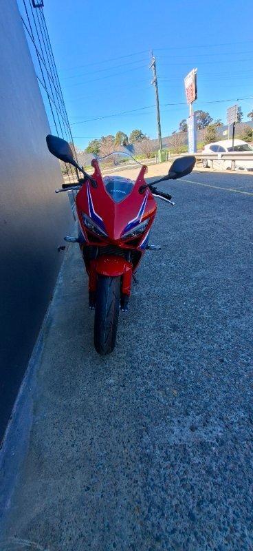 2026 HONDA CBR650R E-CLUTCH SPORTS