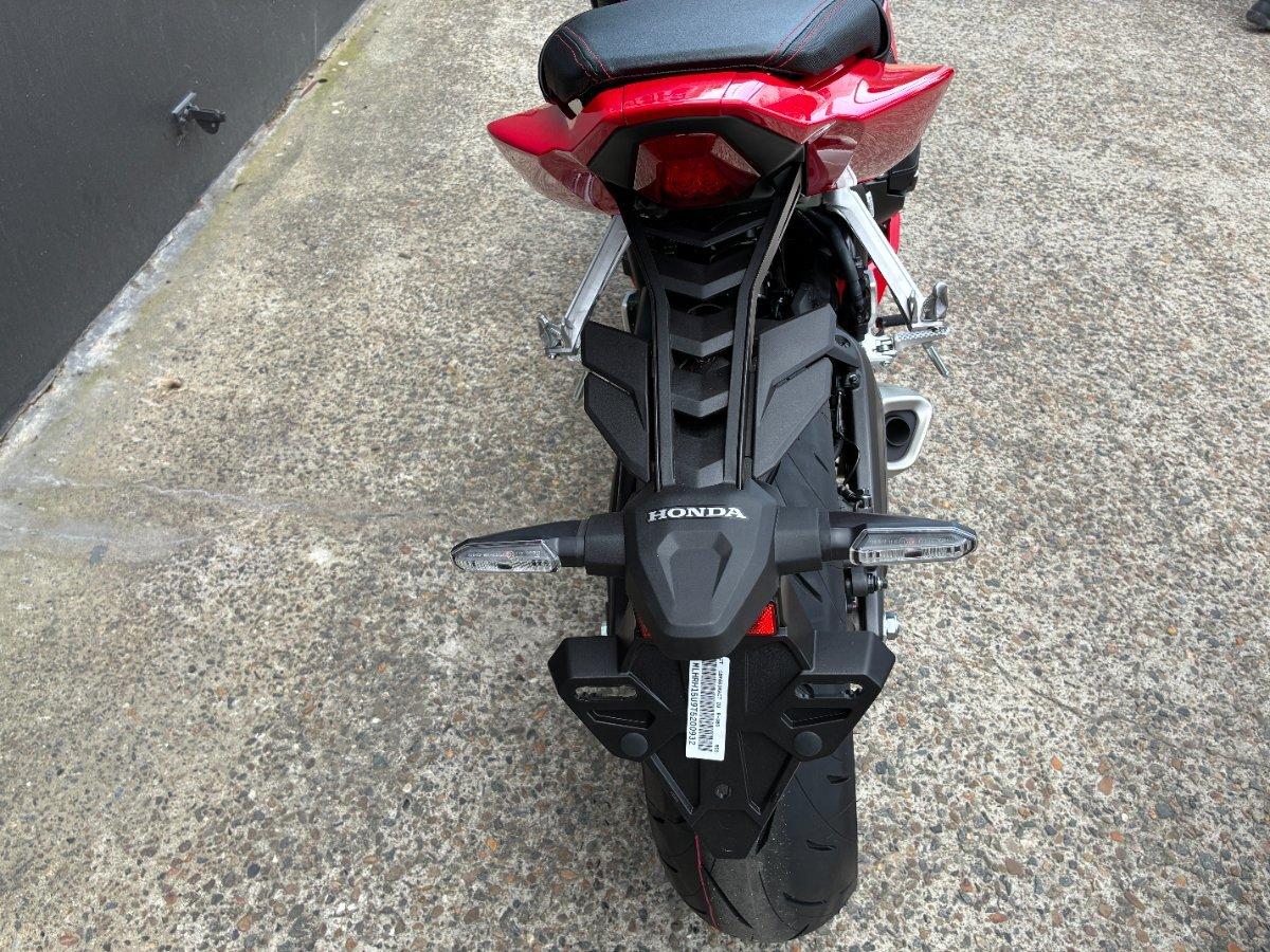 2026 HONDA CBR650R E-CLUTCH SPORTS