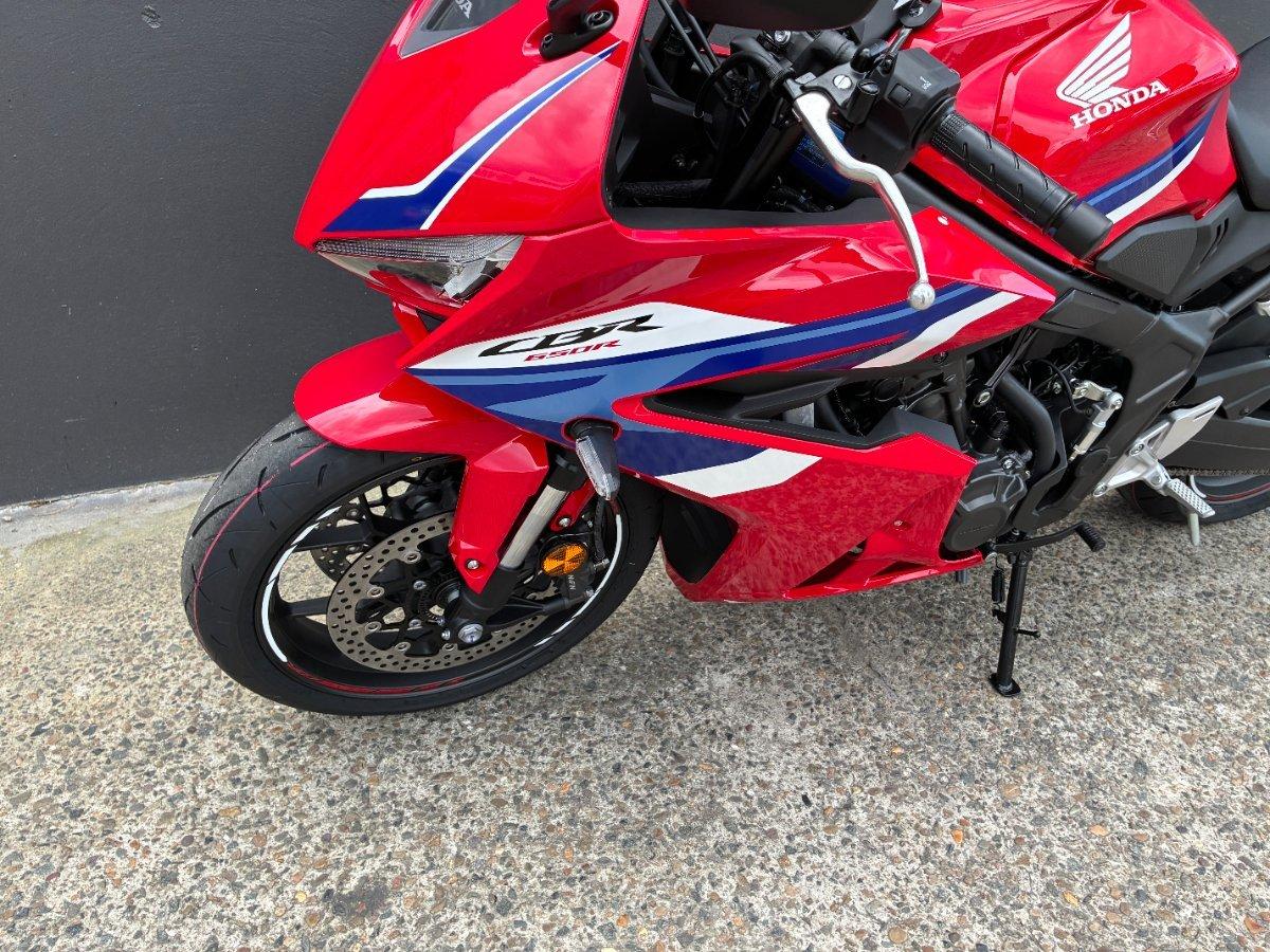 2026 HONDA CBR650R E-CLUTCH SPORTS