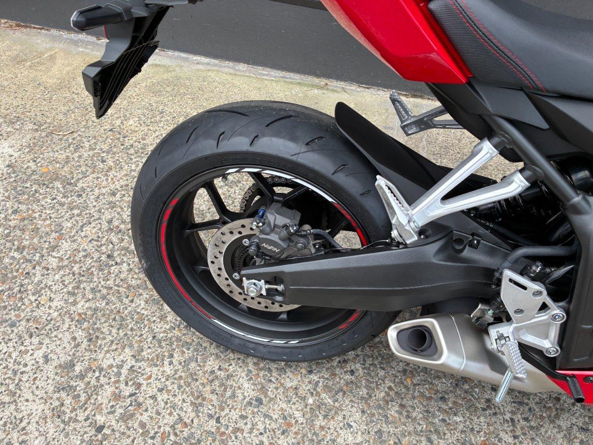 2026 HONDA CBR650R E-CLUTCH SPORTS