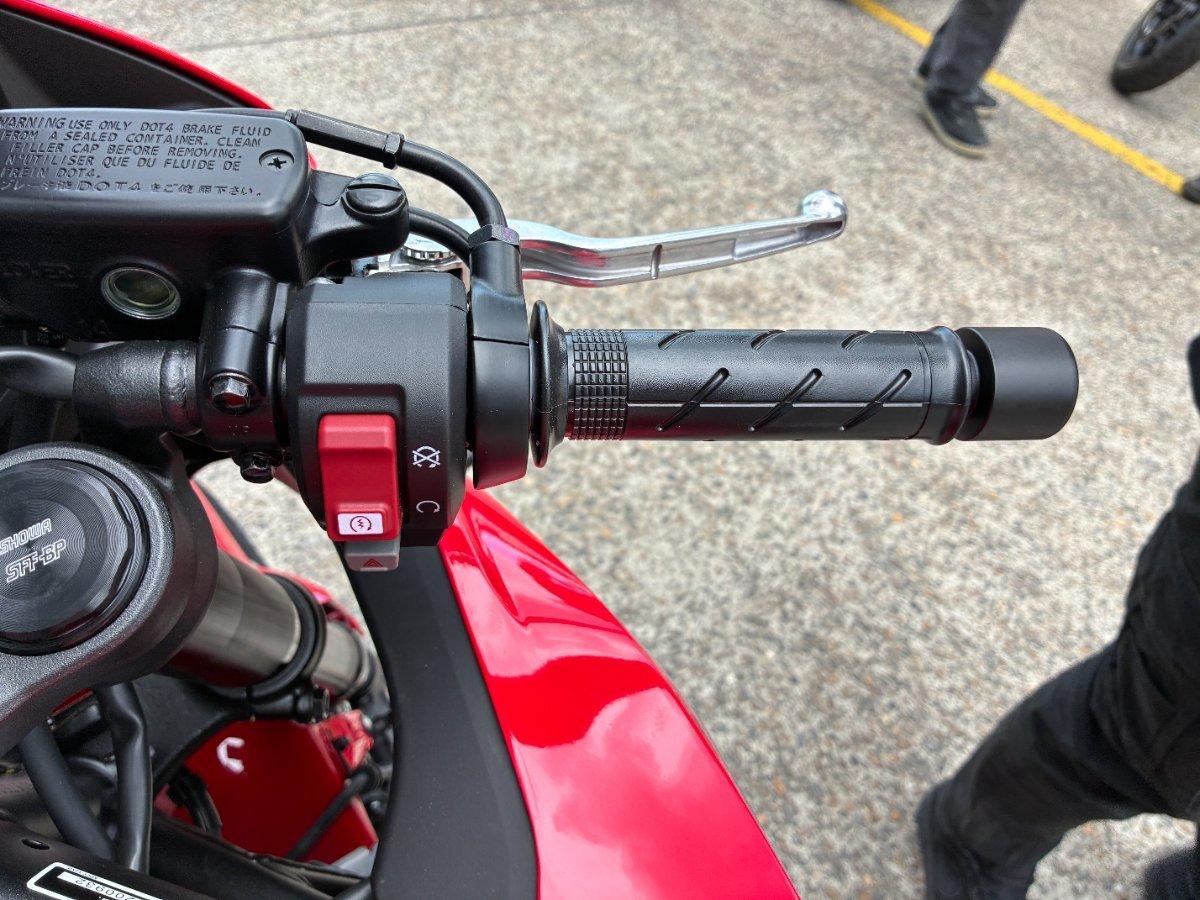 2026 HONDA CBR650R E-CLUTCH SPORTS