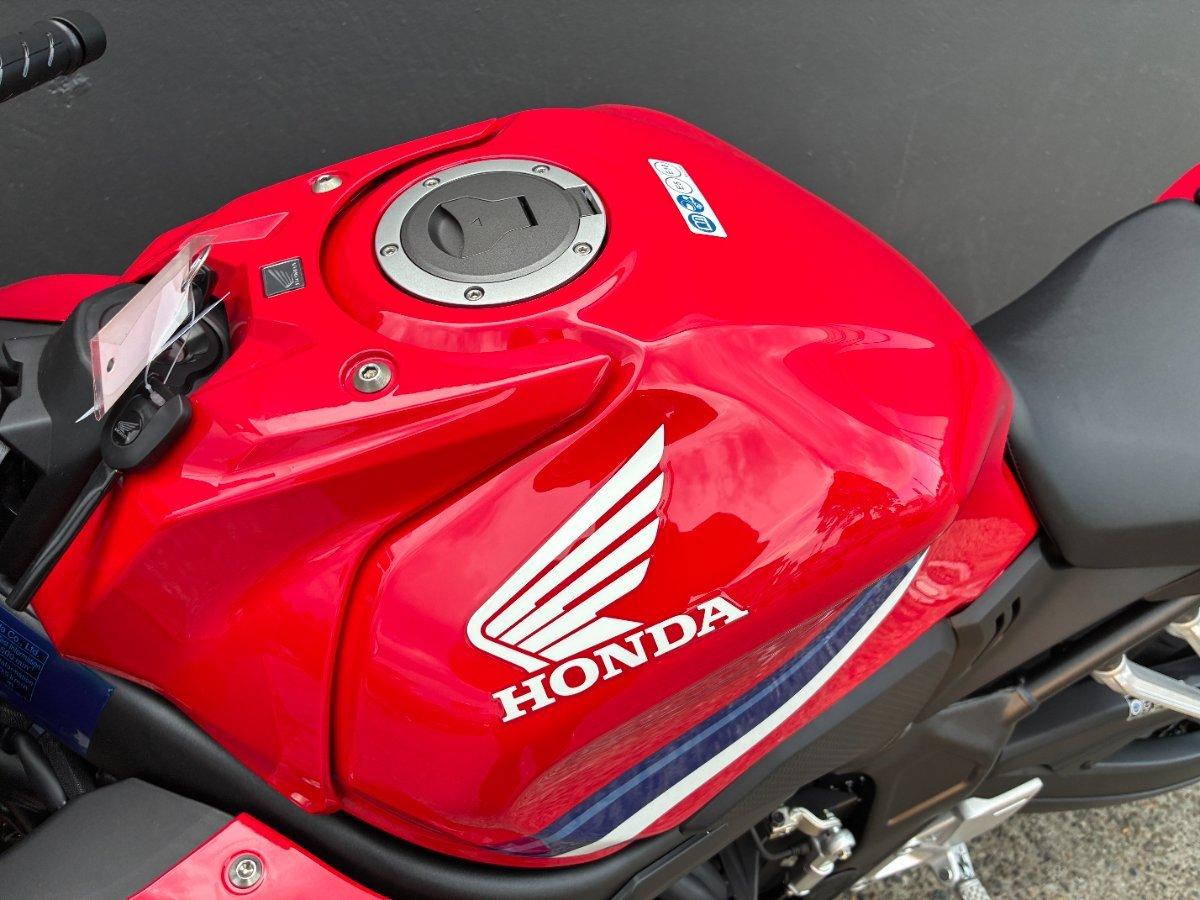 2026 HONDA CBR650R E-CLUTCH SPORTS