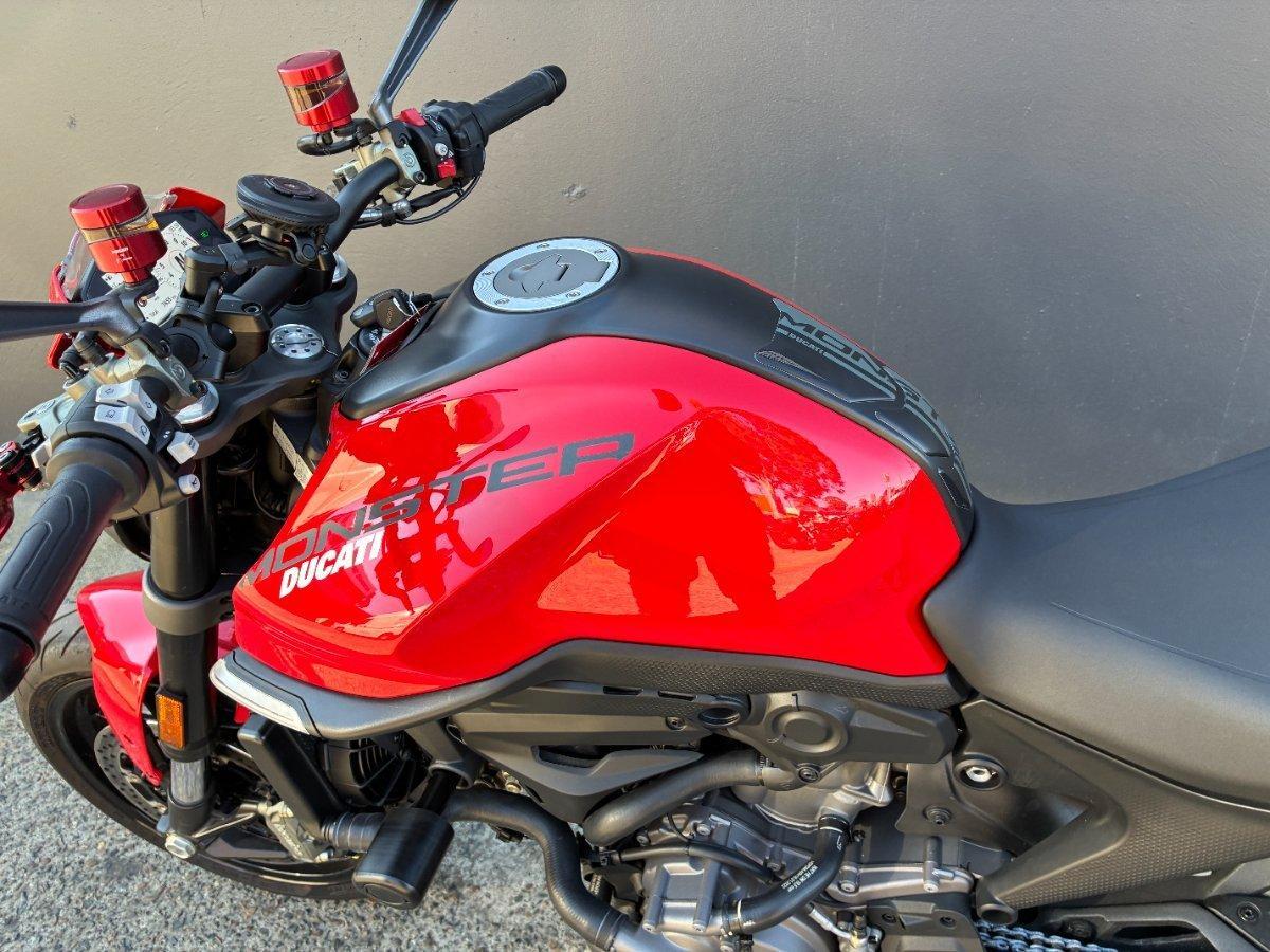 2022 DUCATI MONSTER 937 RED ROAD