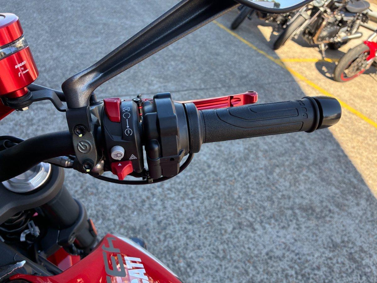2022 DUCATI MONSTER 937 RED ROAD